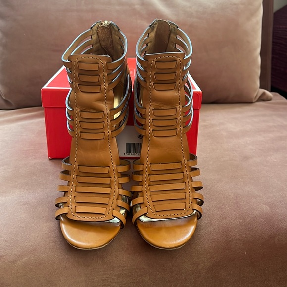 Lucy leather heel in color ginger, runs true to size - Picture 1 of 4